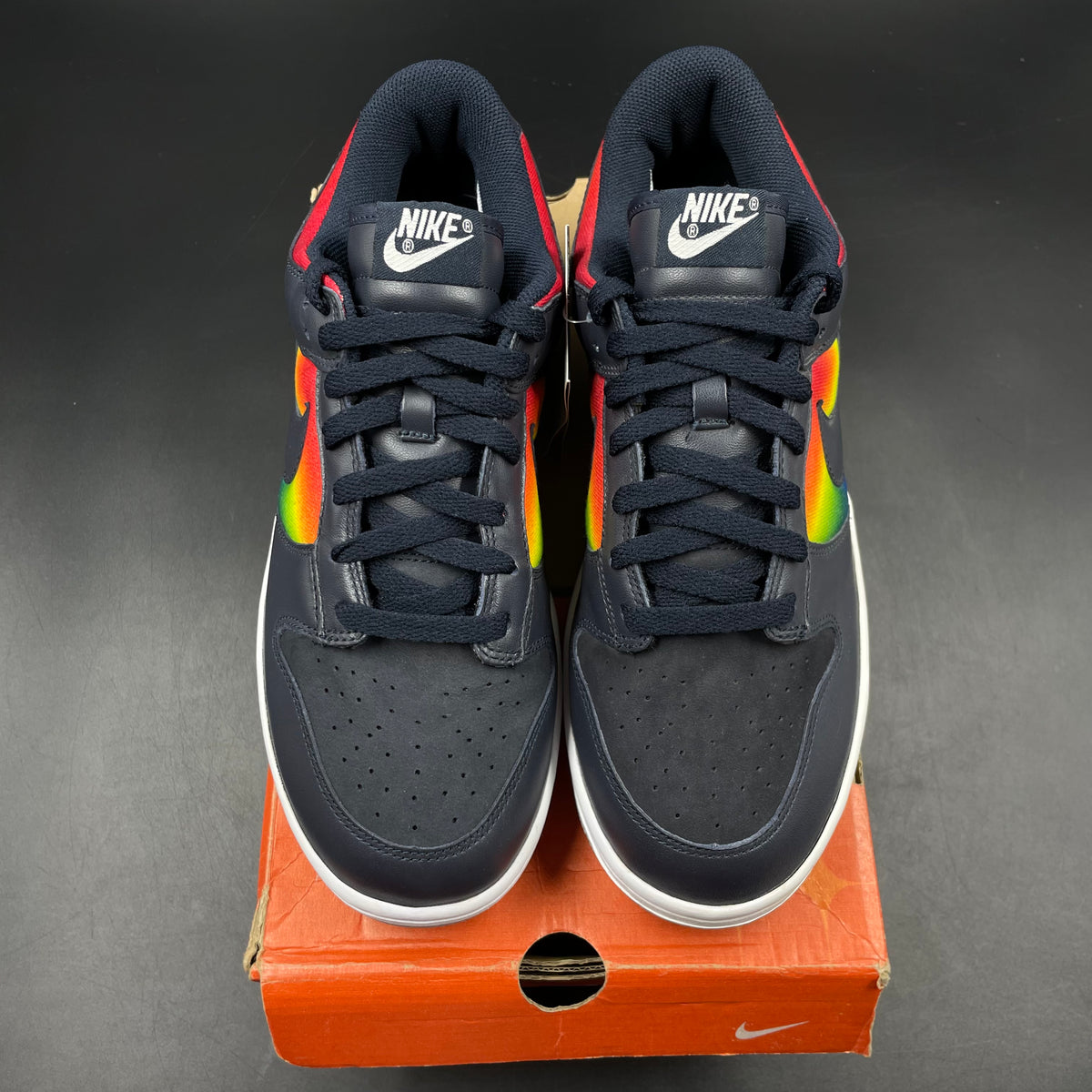 Nike dunks black rainbow hot sale