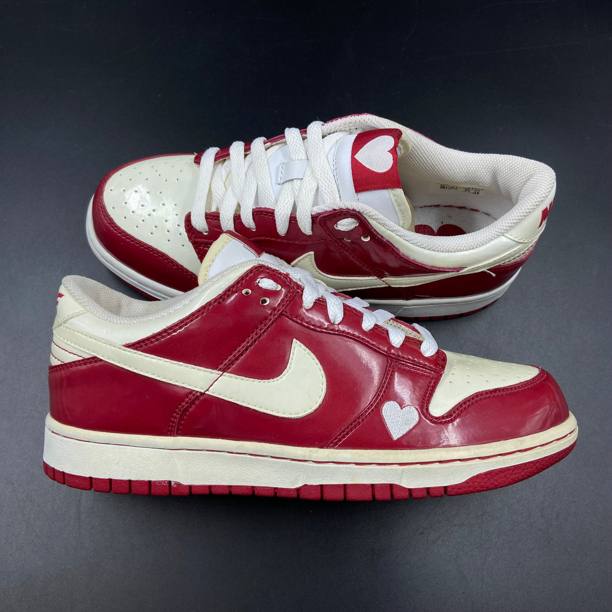 Nike dunk low 2025 valentines day 2004