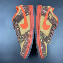 Load image into Gallery viewer, US8.5 Nike SB Dunk Low Hunter Reese Forbes (2004)

