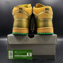 Load image into Gallery viewer, US9 Nike SB Dunk High Lucky 7 (2004)
