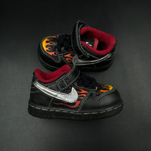 Load image into Gallery viewer, 5C Nike Dunk Low Flame (2004)
