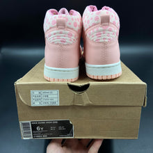 Load image into Gallery viewer, US6 Nike Dunk High Pink Polka Dot (2012)
