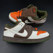 Load image into Gallery viewer, US9 Nike SB Dunk Low Oompa Loompa (2005)

