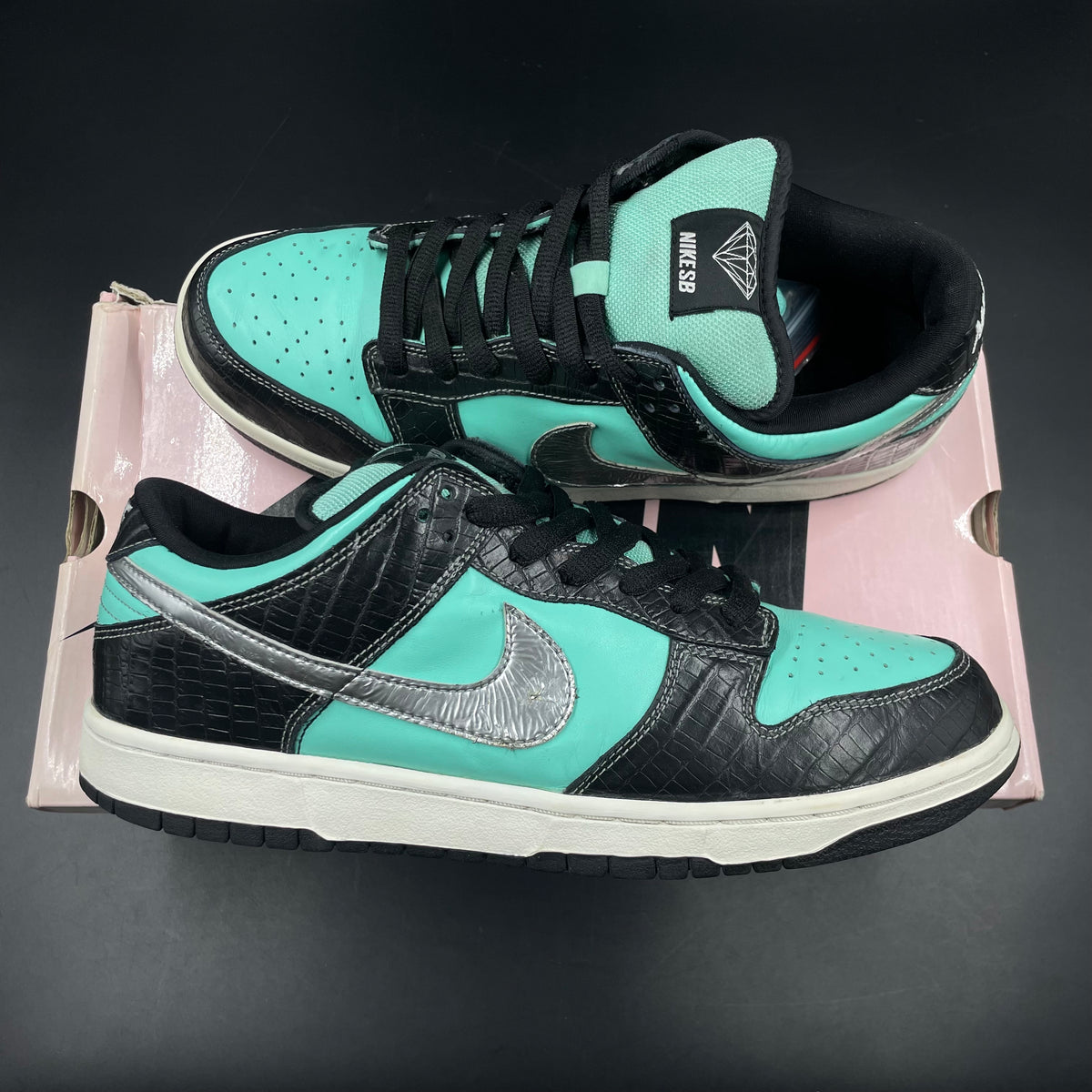 US12 Nike SB Dunk Low Diamond Supply Tiffany (2005) – SneakerDenn