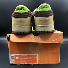 Load image into Gallery viewer, US10.5 Nike Dunk Low KicksHawaii Aloha (2004)
