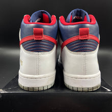 Load image into Gallery viewer, US9 Nike Dunk High iD New England Patriots (2013)
