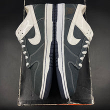 Load image into Gallery viewer, US12.5 Nike Dunk Low iD Sole Collector Yankees (2005)

