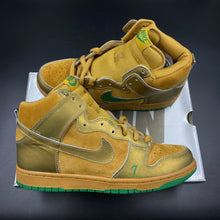 Load image into Gallery viewer, US9 Nike SB Dunk High Lucky 7 (2004)
