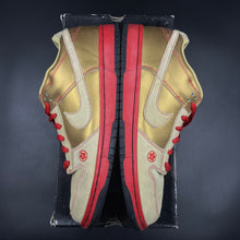 Load image into Gallery viewer, US13 Nike SB Dunk Low Money Cat (2007)
