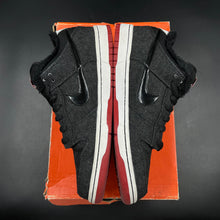 Load image into Gallery viewer, US10.5 Nike SB Dunk Low Larry Perkins (2010)

