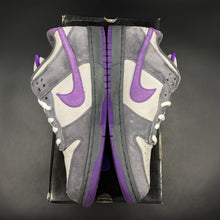 Load image into Gallery viewer, US13 Nike SB Dunk Low Purple Pigeon (2006)
