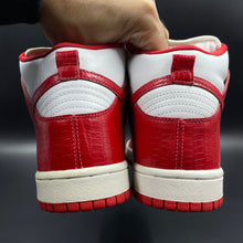 Load image into Gallery viewer, US10 Nike SB Dunk High Supreme Red Stars (2003)
