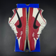 Load image into Gallery viewer, US9 Nike SB Dunk Low Roller Derby (2011)
