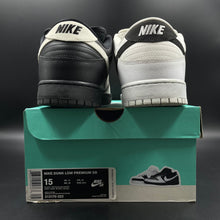 Load image into Gallery viewer, US15 Nike SB Dunk Low Yin Yang (2014)
