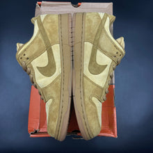 Load image into Gallery viewer, US12 Nike SB Dunk Low Wheat Reese Forbes (2002)
