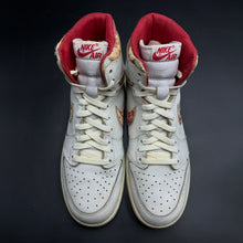 Load image into Gallery viewer, US9 Air Jordan 1 High OG Red Metallic (1985)
