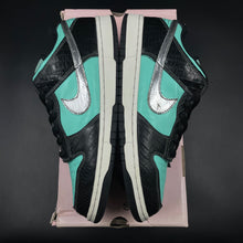 Load image into Gallery viewer, US12 Nike SB Dunk Low Diamond Supply Tiffany (2005)
