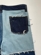 Load image into Gallery viewer, Jaded Frayed Patchwork Skate Jeans Size 32
