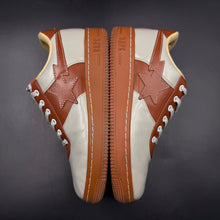 Load image into Gallery viewer, US9.5 Bapesta Saddle Brown Grey (2011)
