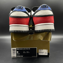 Load image into Gallery viewer, US9 Nike SB Dunk Low &quot;Piet Mondrian&quot; (2008)
