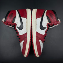 Load image into Gallery viewer, US13 Nike Air Jordan 1 Chicago OG (1985)
