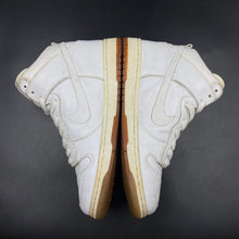 Load image into Gallery viewer, US9 Nike Dunk High UNDFTD Gum Sole Sample (2002)
