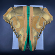 Load image into Gallery viewer, US10 Nike SB Dunk High Lucky 7 (2004)
