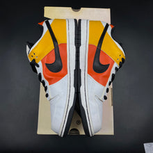 Load image into Gallery viewer, US11.5 Nike SB Dunk Low Raygun White (2005)
