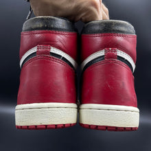 Load image into Gallery viewer, US10.5 Air Jordan 1 High Chicago OG (1985)
