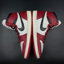 Load image into Gallery viewer, US13 Nike Air Jordan 1 Chicago OG (1985)
