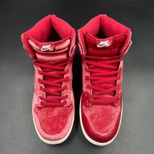 Load image into Gallery viewer, US10.5 Nike SB Dunk High Red Velvet”(2016)

