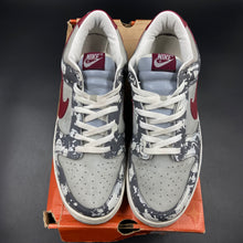 Load image into Gallery viewer, US13 Nike Dunk Low Grey Splatter (2002)
