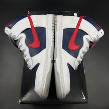 Load image into Gallery viewer, US9 Nike Dunk High iD New England Patriots (2013)
