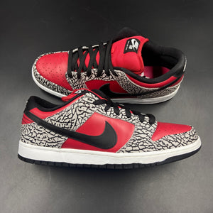 US11 Nike SB Dunk Low Supreme Red Cement (2012)