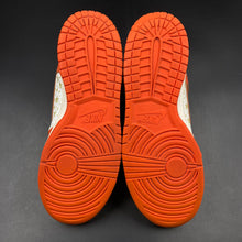 Load image into Gallery viewer, US9.5 Nike SB Dunk High Supreme Orange Stars (2003)
