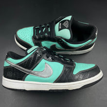 Load image into Gallery viewer, US9.5 Nike SB Dunk Low Tiffany (2005)
