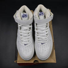 Load image into Gallery viewer, US13 Air Force 1 Mid Jewel Navy (1998)
