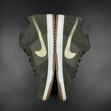 Load image into Gallery viewer, US15 Nike SB Dunk Low Sequoia White Gum (2017)
