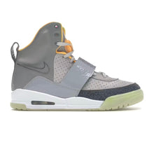 Load image into Gallery viewer, US10 Nike Air Yeezy 1 Zen Grey (2009)
