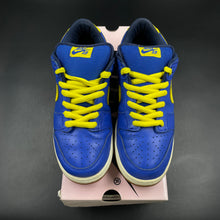 Load image into Gallery viewer, US9 Nike SB Dunk Low Boca Juniors (2005)
