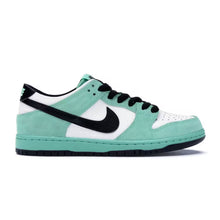 Load image into Gallery viewer, US10.5 Nike SB Dunk Low Sea Crystal (2016)
