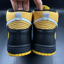 Load image into Gallery viewer, US9.5 Nike Dunk High iD Hanshin Tigers (2010)
