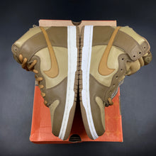Load image into Gallery viewer, US9 Nike Dunk High Maple Hay (2003)
