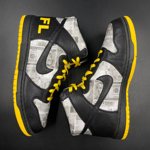 US10.5 Nike Dunk High FLOM x Livestrong (2009)