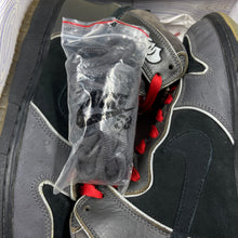 Load image into Gallery viewer, US9 Nike SB Dunk High MF DOOM (2007)

