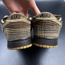 Load image into Gallery viewer, US13 Nike SB Dunk Low Pro Tweed (2004)

