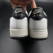 Load image into Gallery viewer, US12 Nike Air Force 1 Low White / Black (2004)
