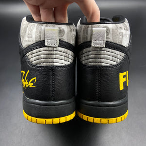 US10.5 Nike Dunk High FLOM x Livestrong (2009)