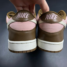 Load image into Gallery viewer, US13 Nike SB Dunk Low Stüssy Cherry (2005)
