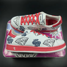 Load image into Gallery viewer, US12 Reebok Ice Cream Flavor ‘Diamonds &amp; Dollars’ White / Pink (2004)
